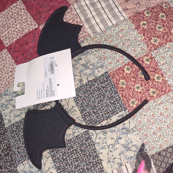 HP 🥳🎉 Bat Headband - Perfect for Fall - Picture 2 of 3